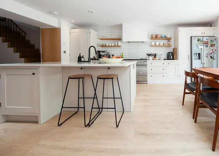 Beautiful And Spacious In South Circular Rd *