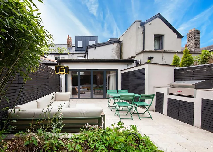 Beautiful And Spacious In South Circular Rd 度假居 *