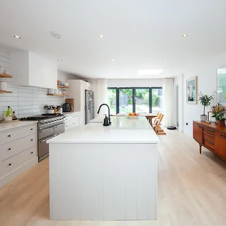 Beautiful And Spacious In South Circular Rd