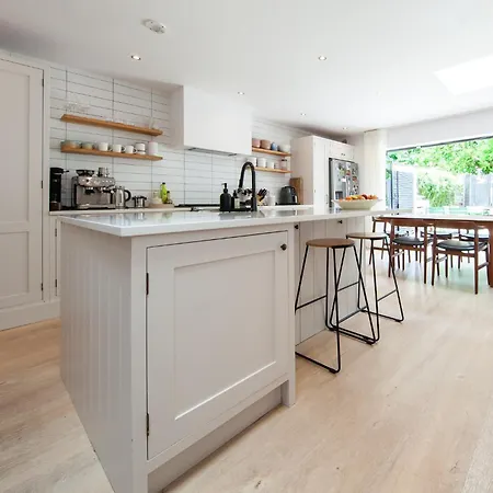 Beautiful And Spacious In South Circular Rd