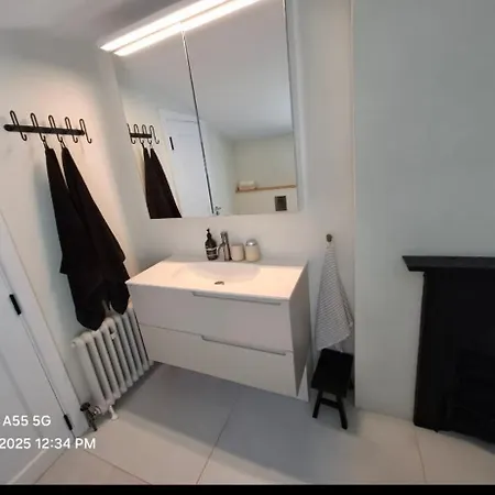 Beautiful And Spacious In South Circular Rd 펜션