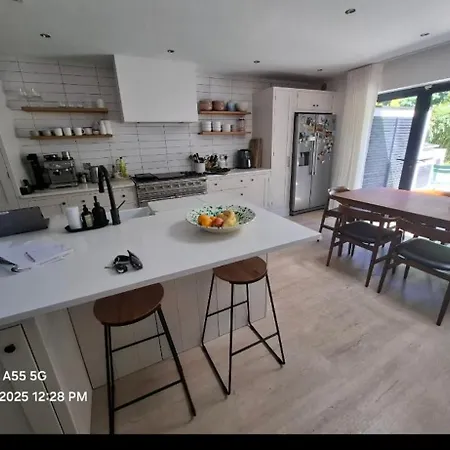 Beautiful And Spacious In South Circular Rd Casa vacanze *