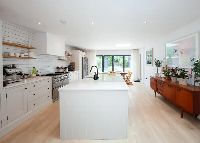 Beautiful And Spacious In South Circular Rd