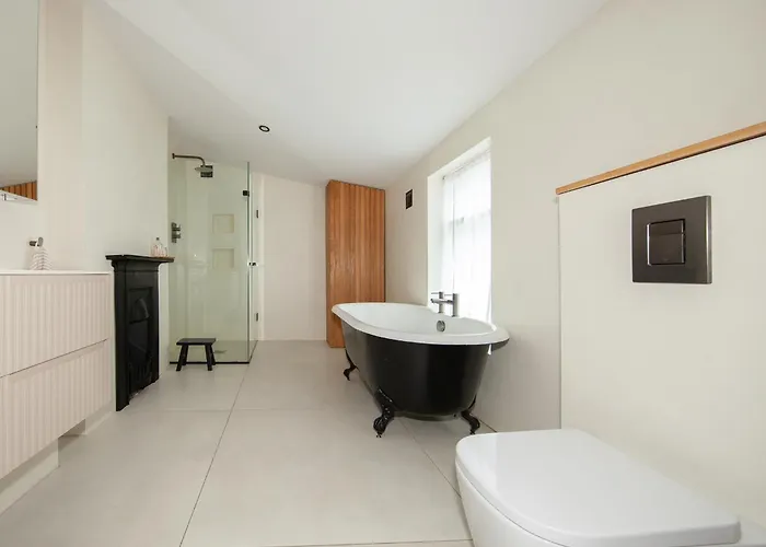 Beautiful And Spacious In South Circular Rd *
