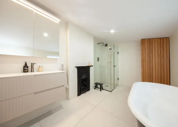 Beautiful And Spacious In South Circular Rd Semesterbostad *