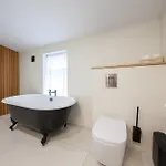 Feriehus Beautiful And Spacious In South Circular Rd *