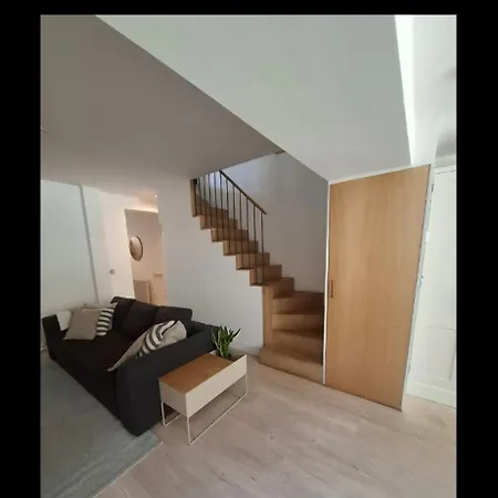 Beautiful And Spacious In South Circular Rd * ダブリン