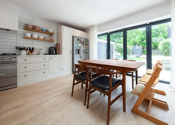 Beautiful And Spacious In South Circular Rd Dom wakacyjny *