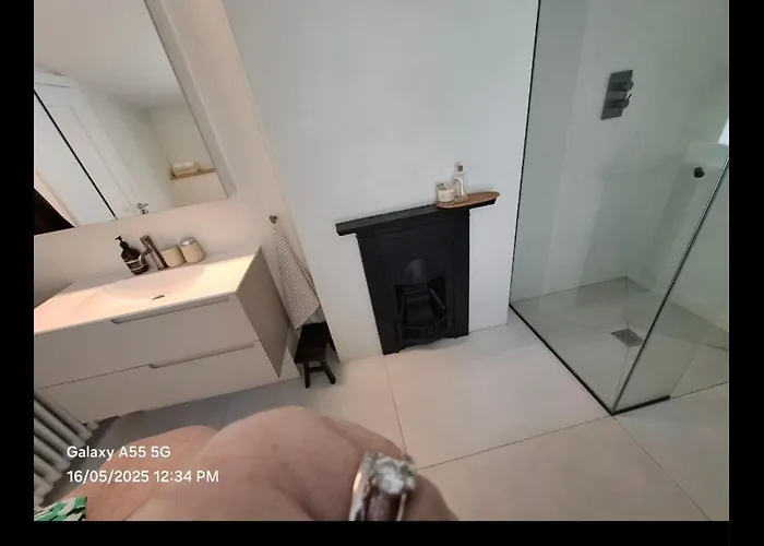 Beautiful And Spacious In South Circular Rd