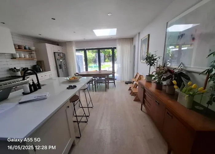 Beautiful And Spacious In South Circular Rd